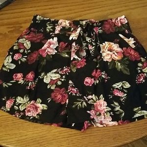 $10 & UNDER SALE! Floral Shorts. New!